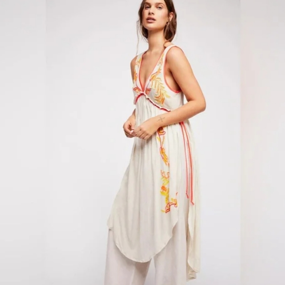 Free People Summer Lovin Embroidered Tunic Top Dress with Open Sides Oversized‎